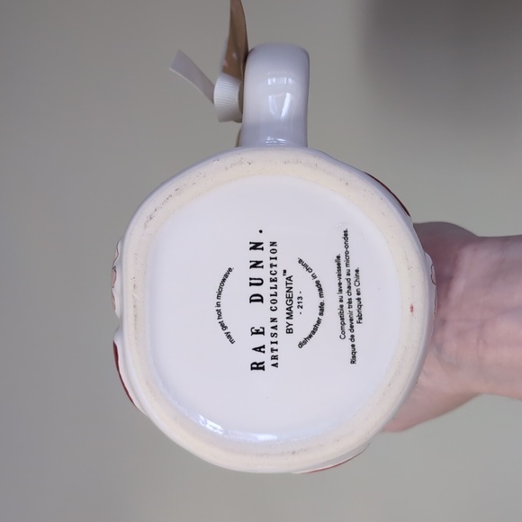 ❌SOLD❌Rae Dunn LOVE YOU BEERY MUCH Valentine's Day Mug, Strawberry Detail 🍓 - Picture 5 of 6